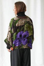Load image into Gallery viewer, Nasturtium Black Kimono One Hundred Stars
