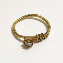 Load image into Gallery viewer, 18ct Gold Wrap Ring with Single Diamond
