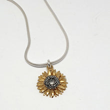 Load image into Gallery viewer, Sheena McMaster Small daisy Pendant
